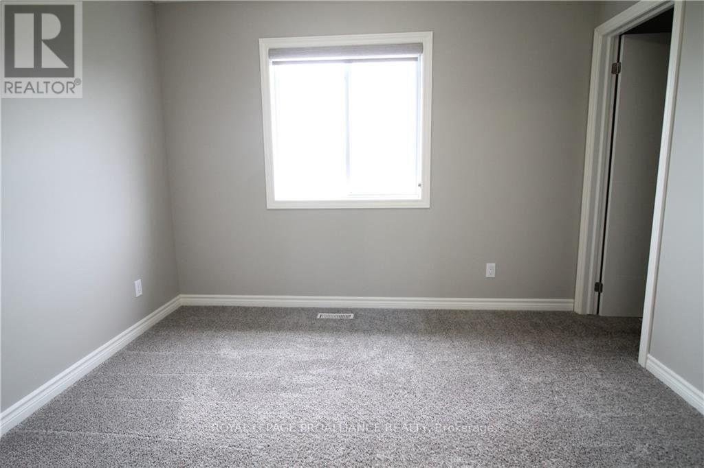 53 Ridgeway Place, Belleville, Ontario  K8P 5G3 - Photo 8 - X13112364