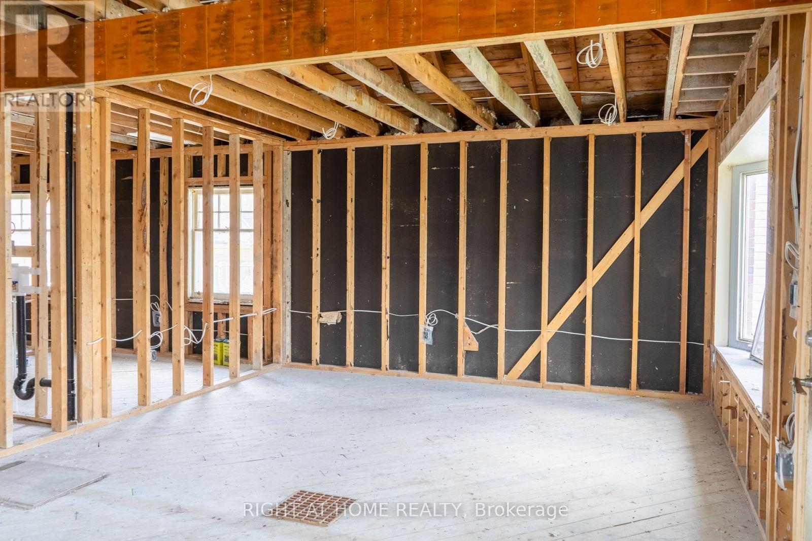 727 Payne Street, Peterborough, Ontario  K9J 2Z9 - Photo 4 - X13112440