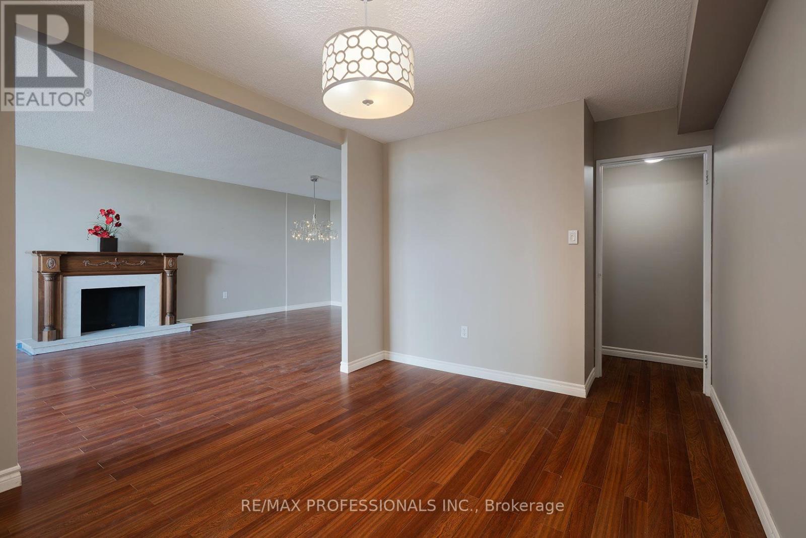 1504 - 812 Burnhamthorpe Road, Toronto, Ontario  M9C 4W1 - Photo 22 - W13111954