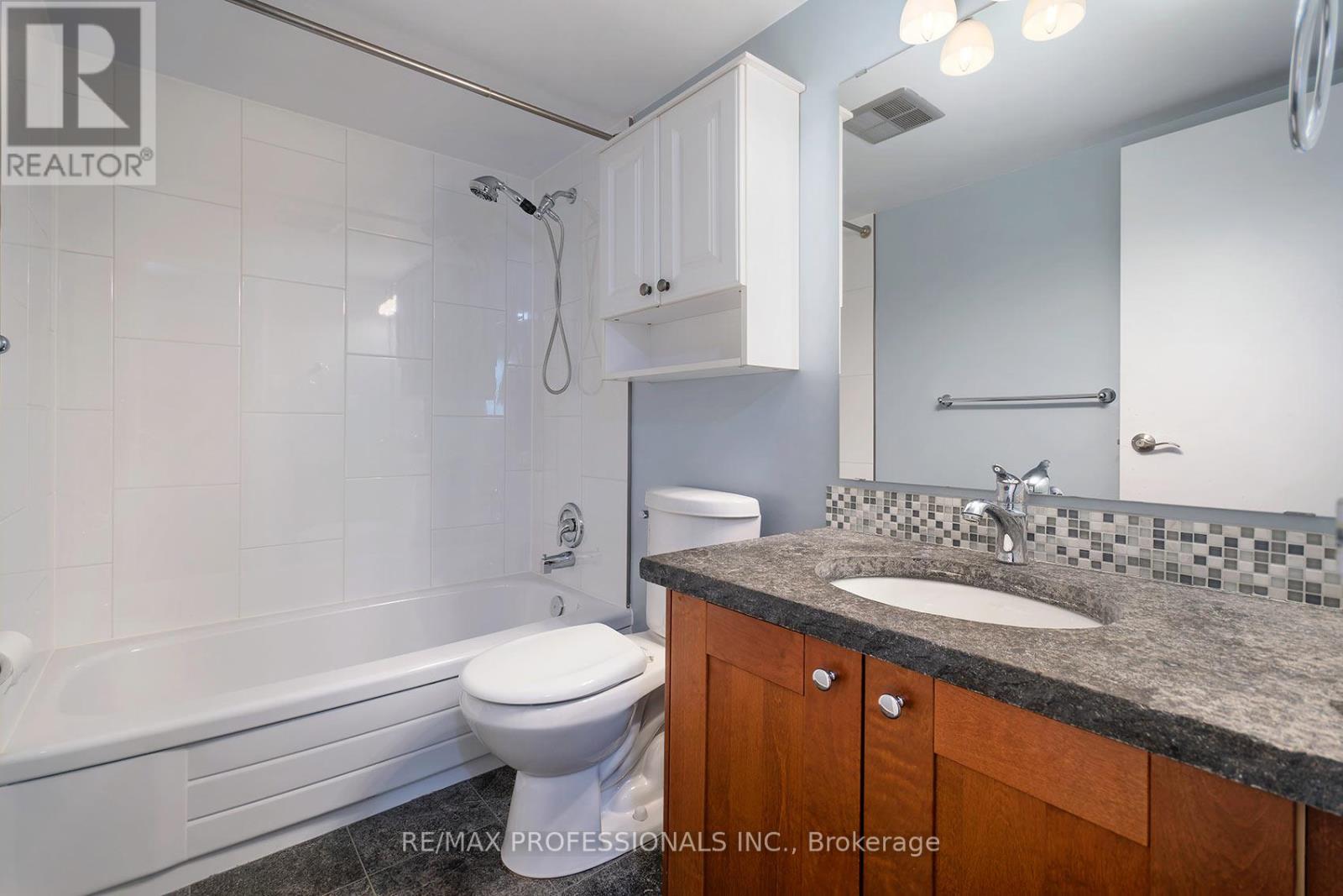 1504 - 812 Burnhamthorpe Road, Toronto, Ontario  M9C 4W1 - Photo 33 - W13111954
