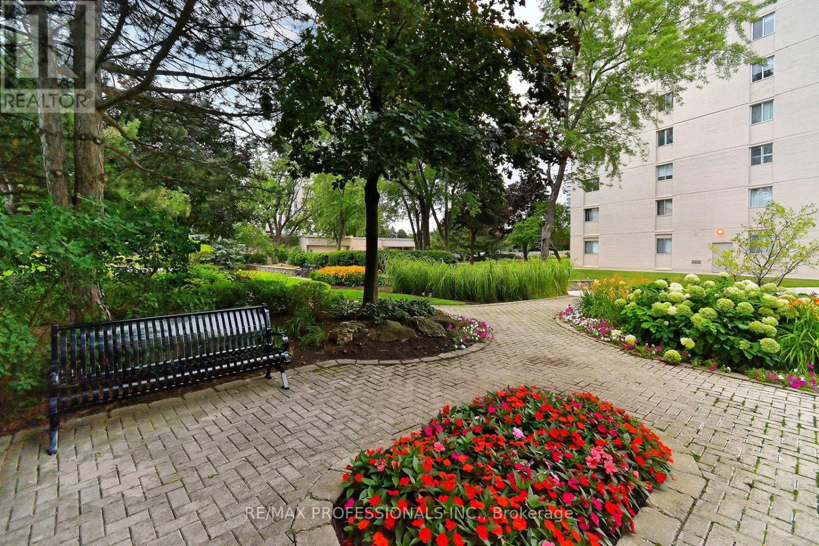 1504 - 812 Burnhamthorpe Road, Toronto, Ontario  M9C 4W1 - Photo 36 - W13111954