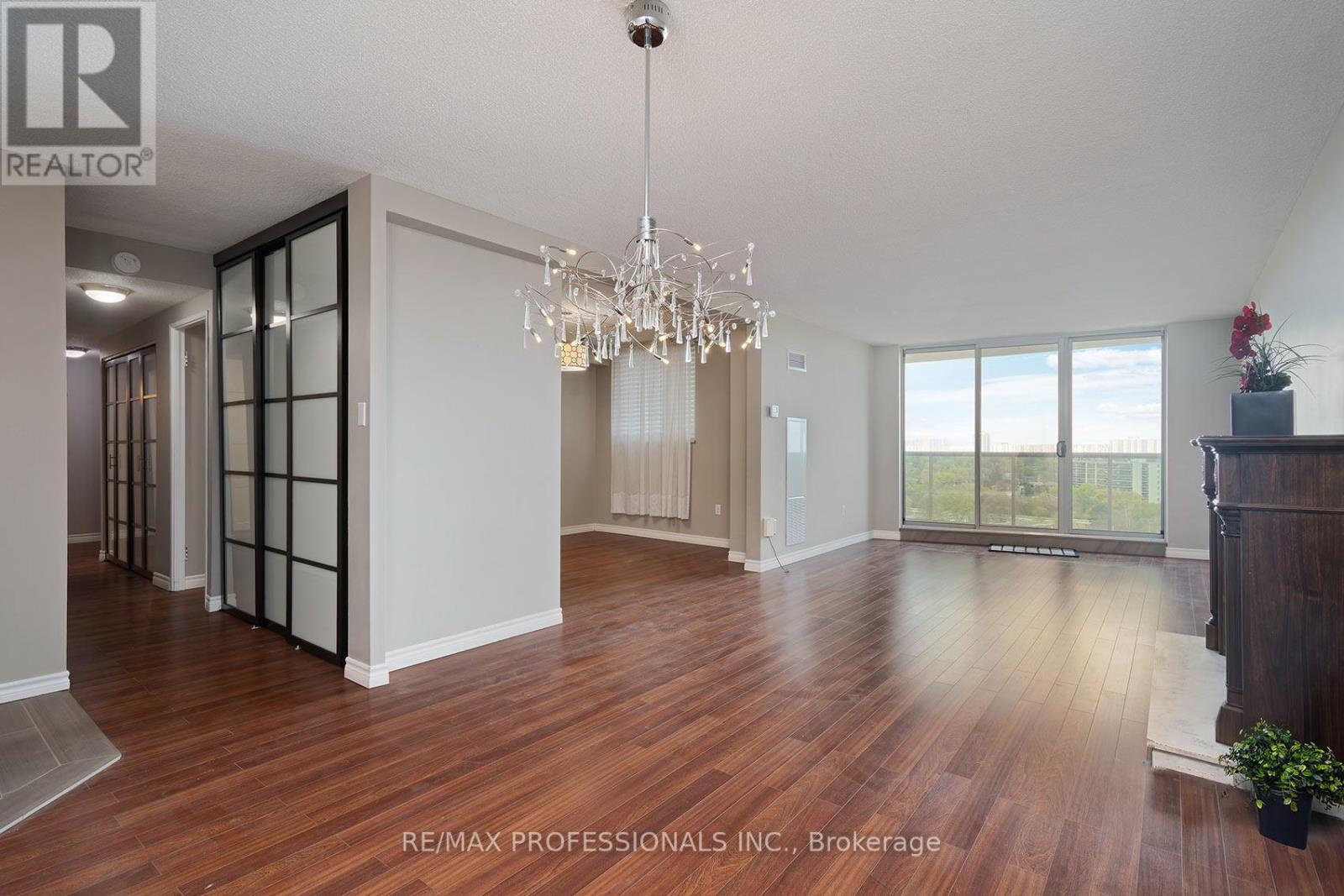 1504 - 812 Burnhamthorpe Road, Toronto, Ontario  M9C 4W1 - Photo 8 - W13111954
