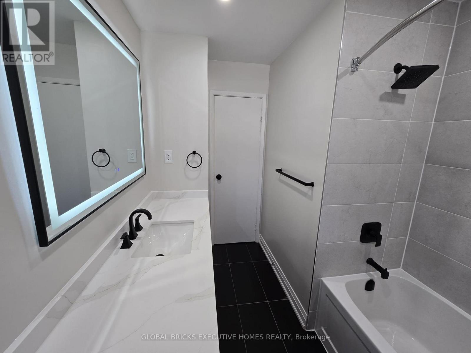 Main - 3285 Lansdown Drive, Burlington, Ontario  L7M 1S4 - Photo 10 - W13111994