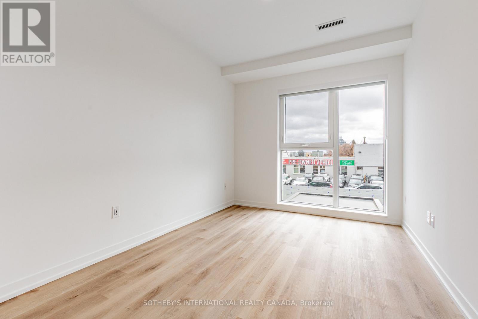 104 - 31 York Garden Way, Toronto, Ontario  M6A 2V1 - Photo 11 - W13112004