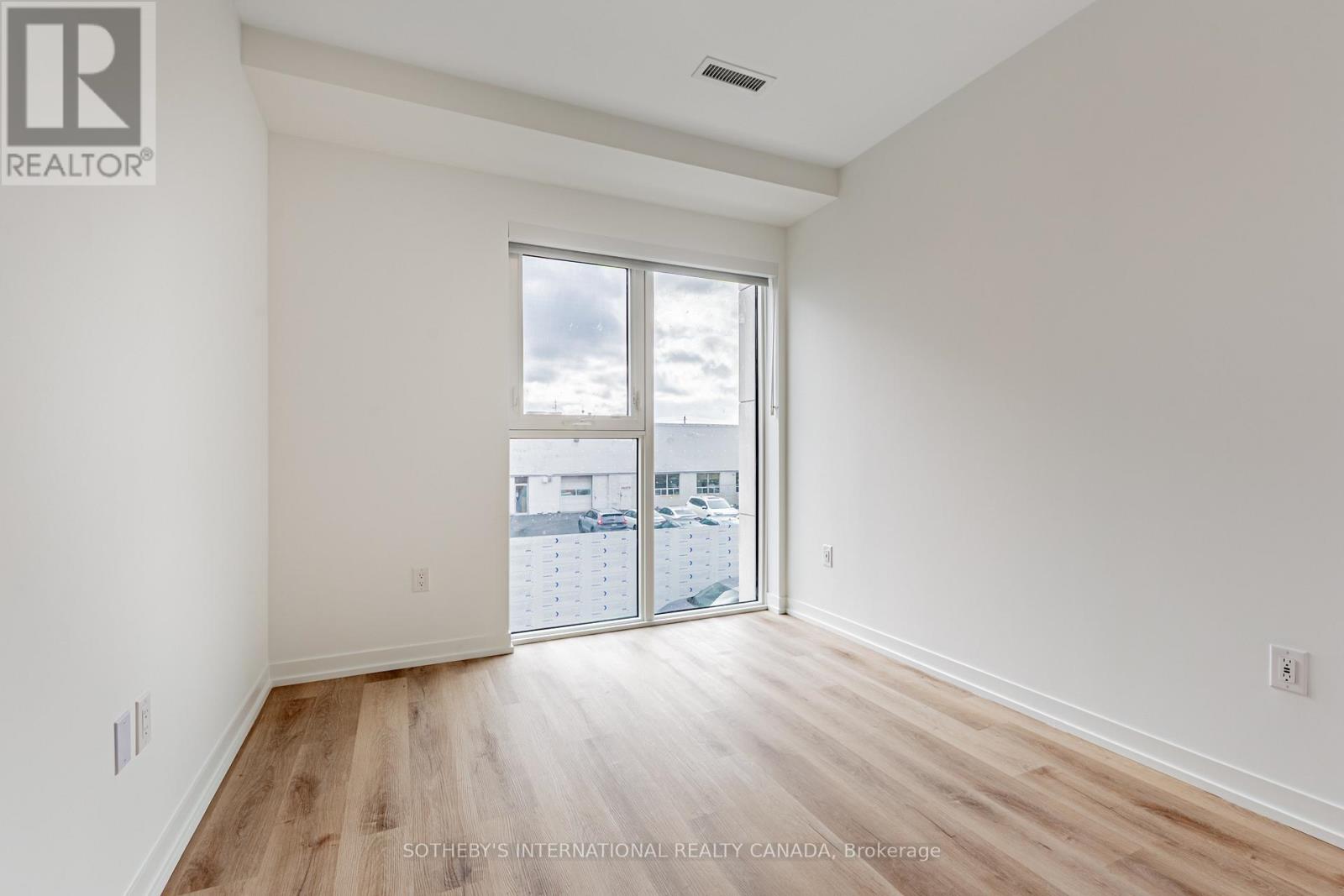 104 - 31 York Garden Way, Toronto, Ontario  M6A 2V1 - Photo 15 - W13112004