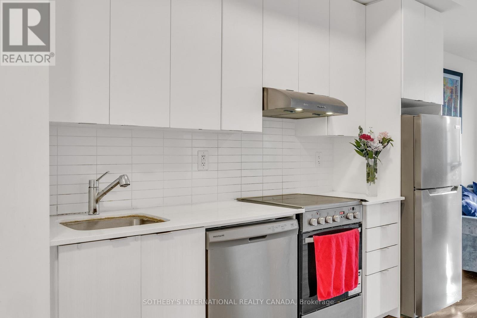 406 - 120 Canon Jackson Drive, Toronto, Ontario  M6M 0B8 - Photo 11 - W13112028