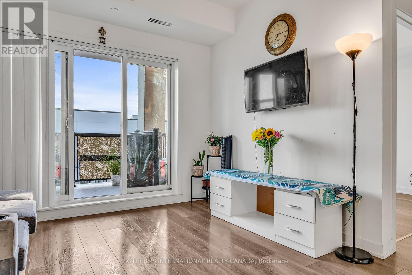 406 - 120 Canon Jackson Drive, Toronto, Ontario  M6M 0B8 - Photo 14 - W13112028