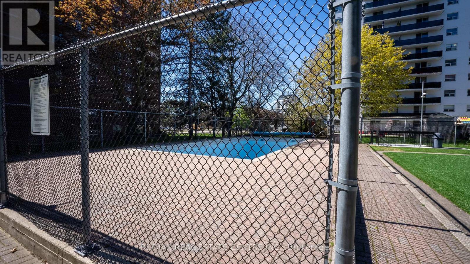 704 - 1100 Caven Street, Mississauga (Lakeview), Ontario  L5G 4N3 - Photo 4 - W13112066