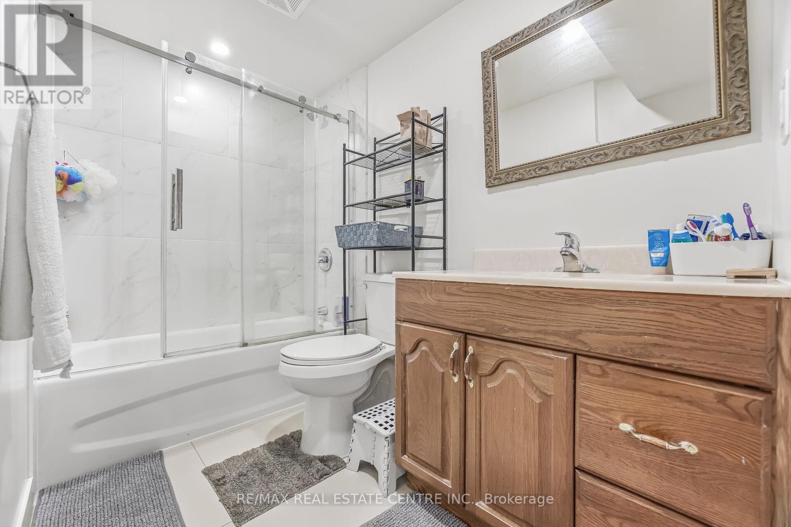 3392 Homark Drive, Mississauga, Ontario  L4Y 2K7 - Photo 27 - W13112098