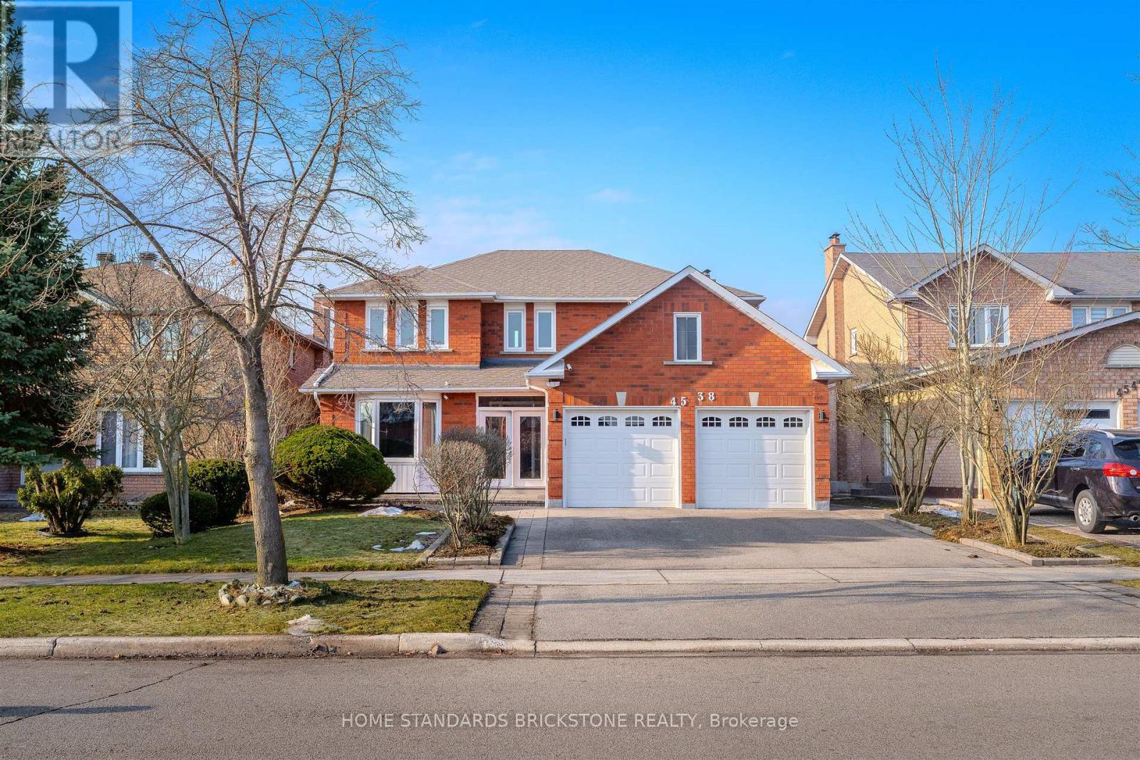 4538 Penhallow Road, Mississauga, Ontario  L5V 1E7 - Photo 2 - W13112104