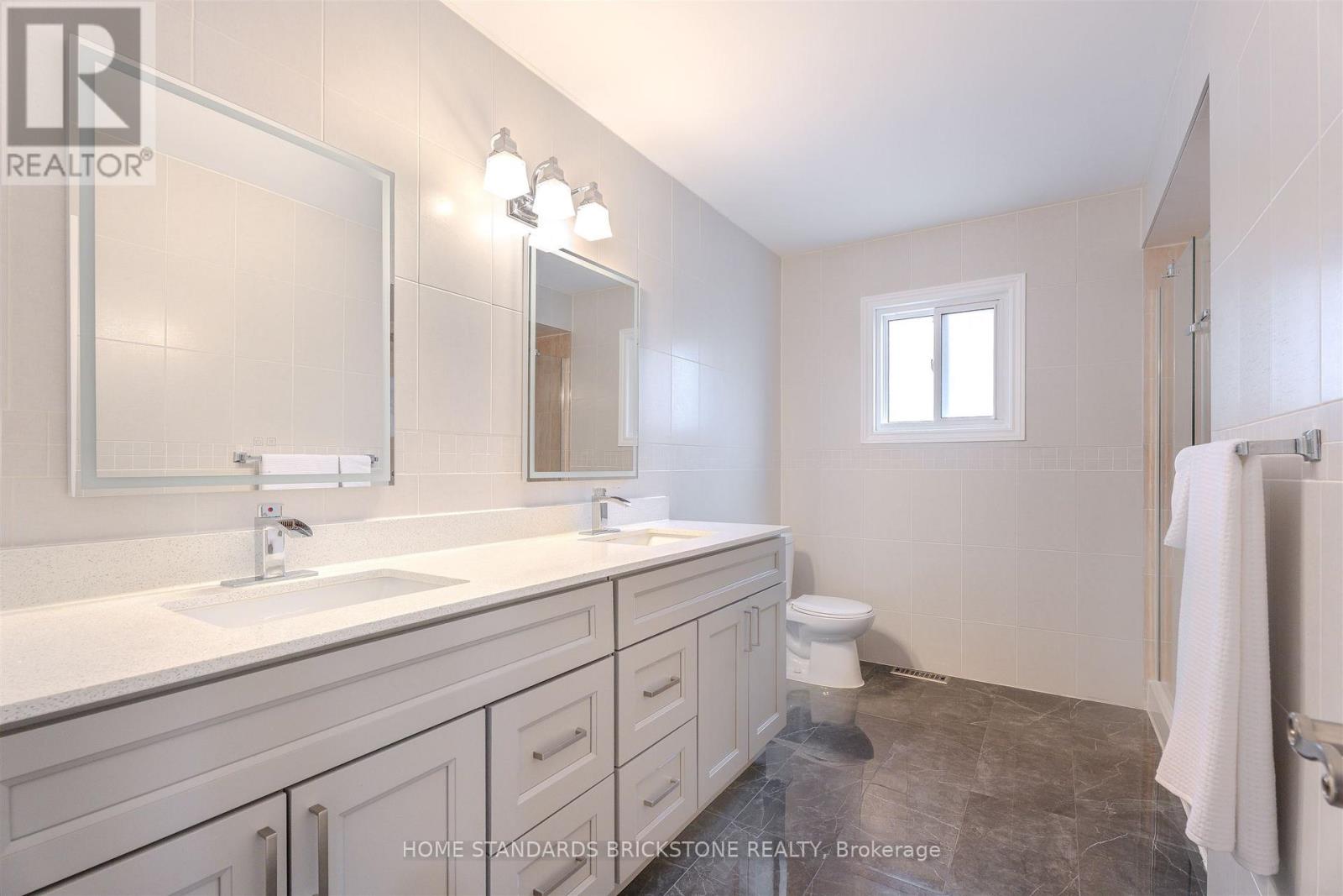 4538 Penhallow Road, Mississauga, Ontario  L5V 1E7 - Photo 36 - W13112104