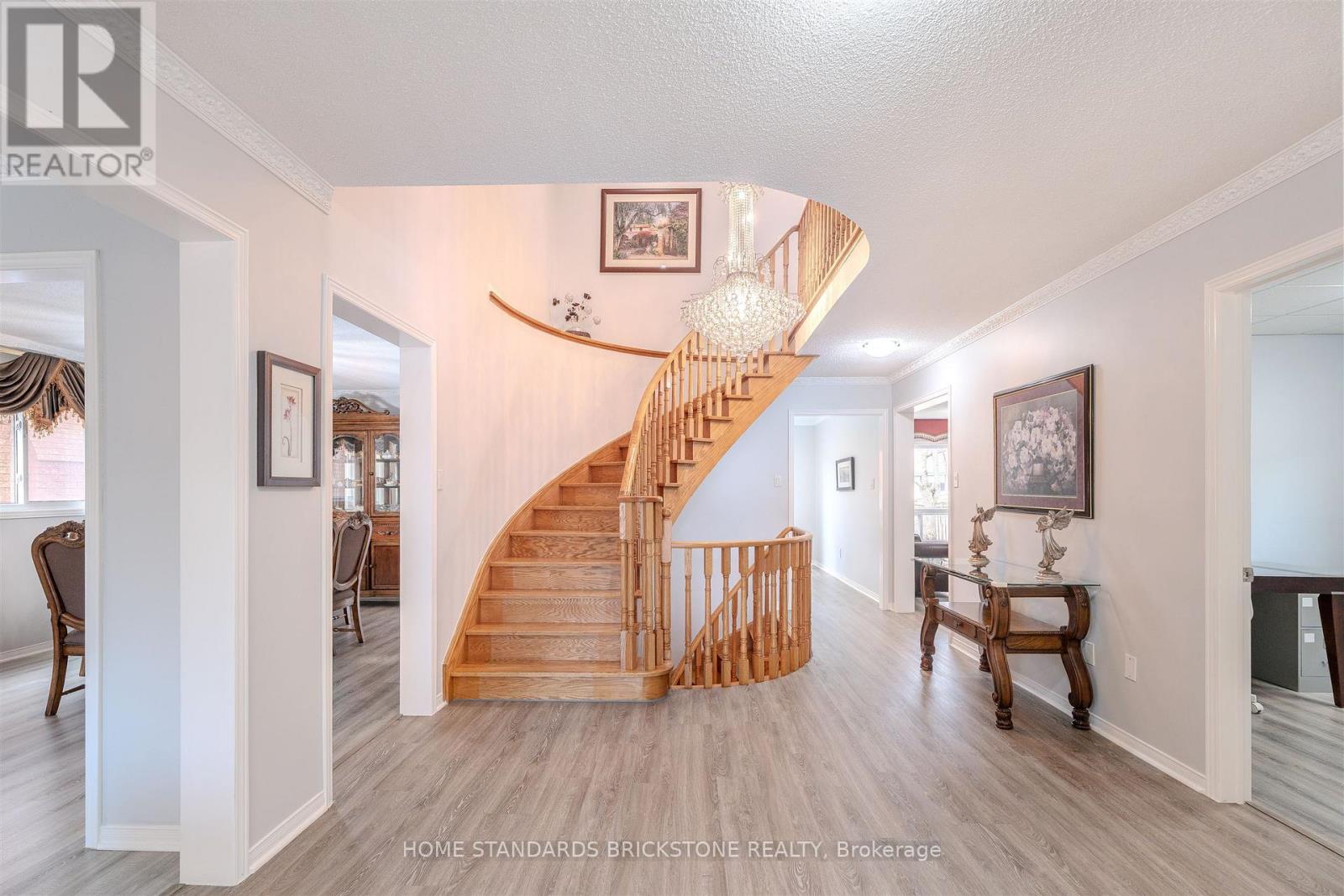 4538 Penhallow Road, Mississauga, Ontario  L5V 1E7 - Photo 6 - W13112104