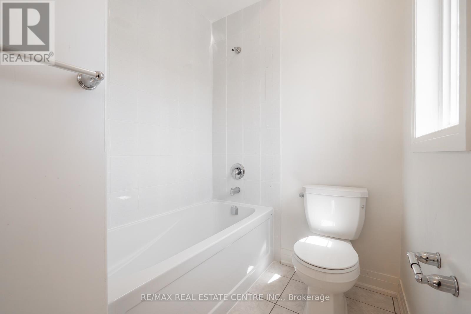 423 Royal West Drive, Brampton, Ontario  L6X 5K1 - Photo 24 - W13112116