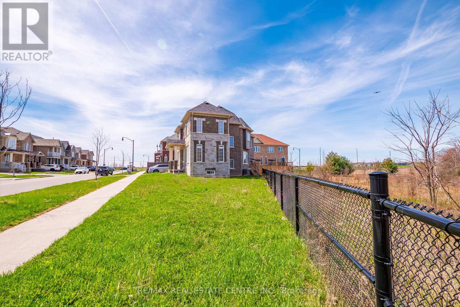 423 Royal West Drive, Brampton, Ontario  L6X 5K1 - Photo 49 - W13112116