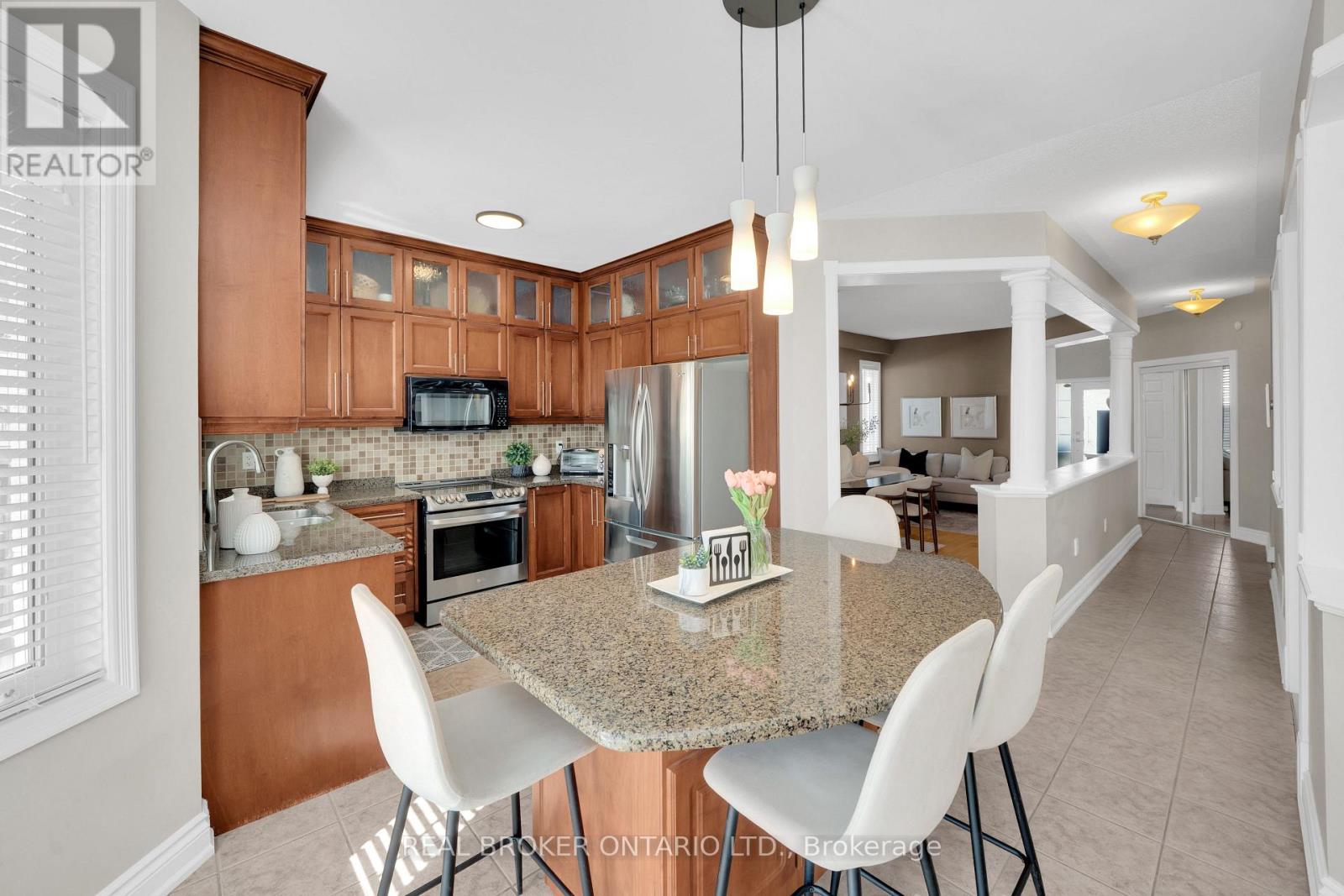 217 Ellis Crescent, Milton, Ontario  L9T 6B5 - Photo 4 - W13112120