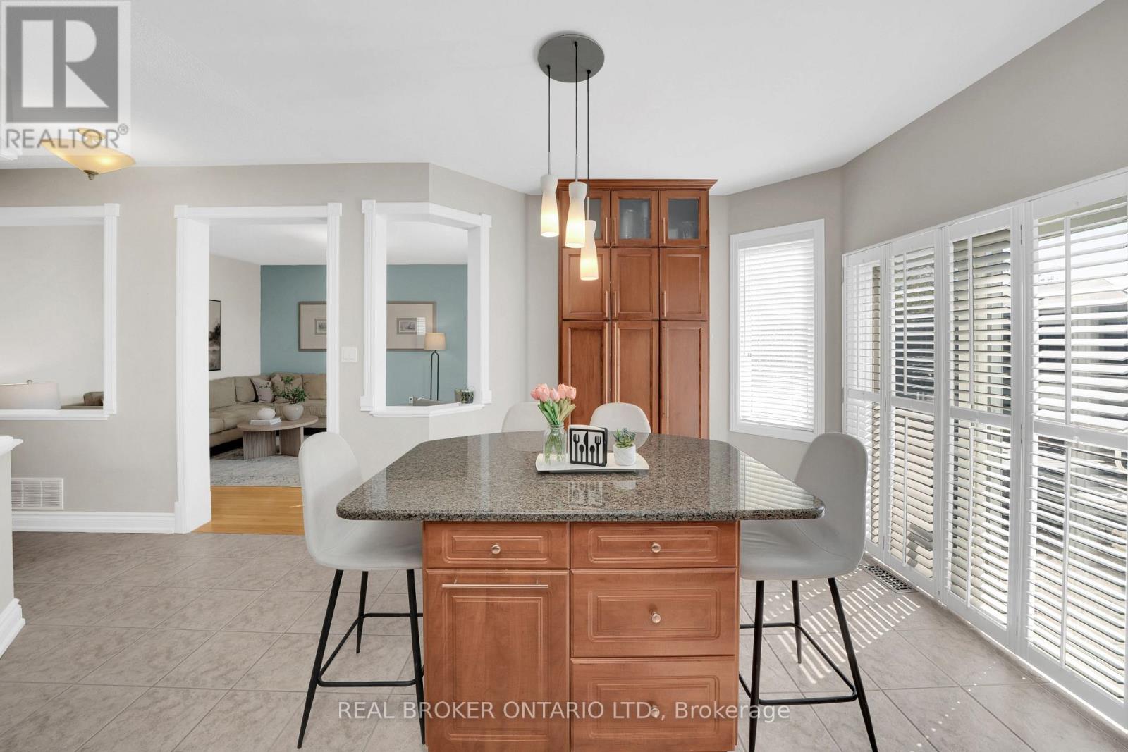 217 Ellis Crescent, Milton, Ontario  L9T 6B5 - Photo 7 - W13112120