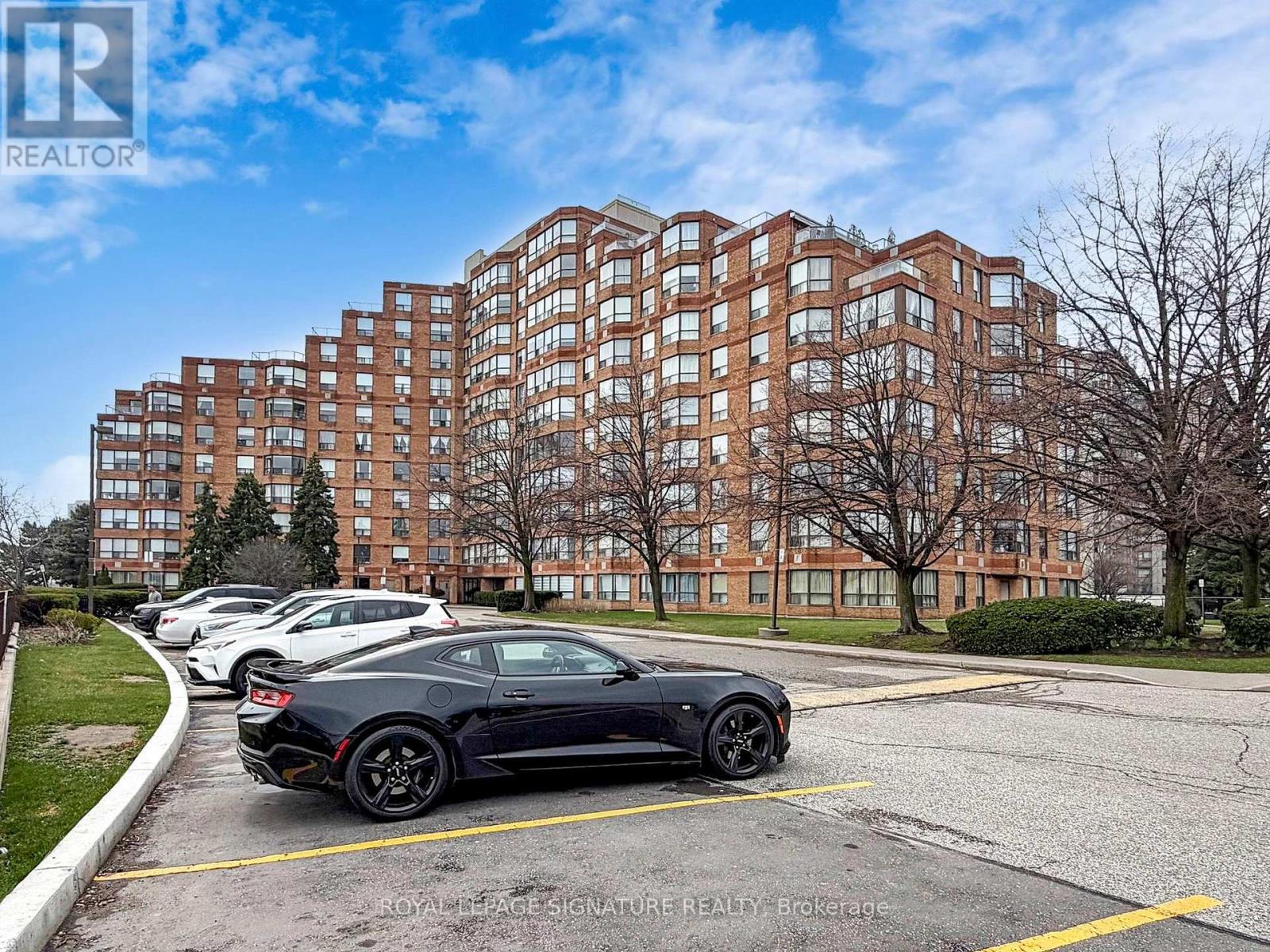 303 - 6 Humberline Drive, Toronto, Ontario  M9W 6X8 - Photo 2 - W13112148