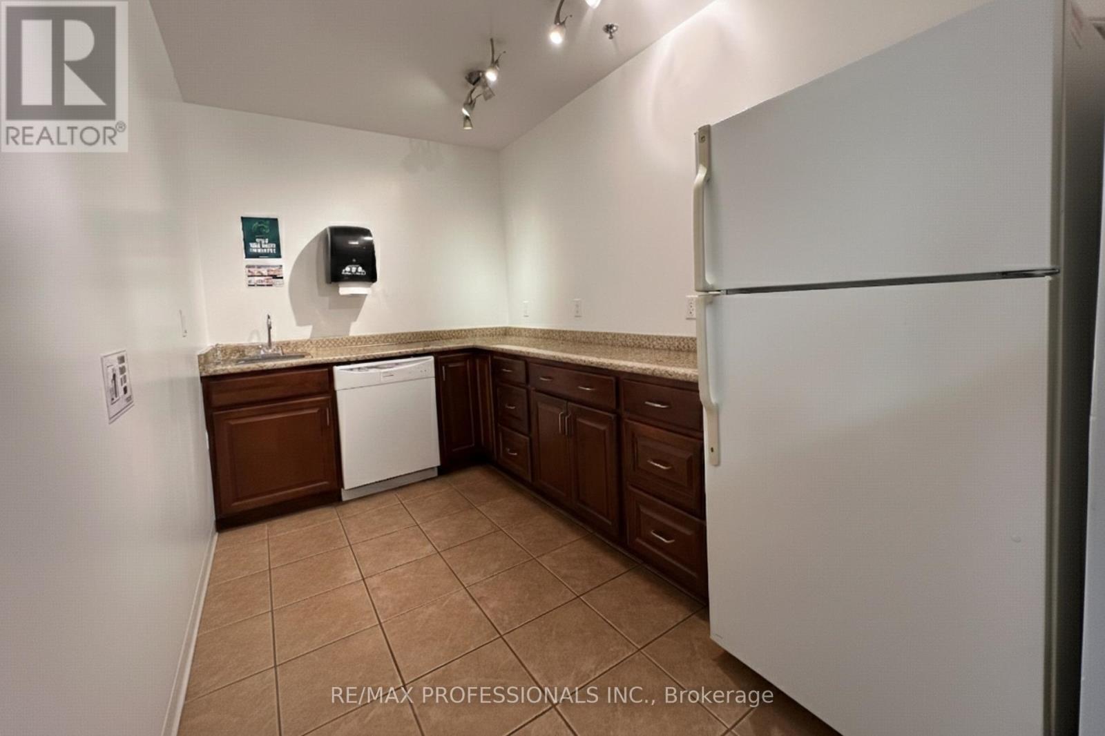 130 North Queen Street, Toronto, Ontario  M8Z 2E4 - Photo 14 - W13112174