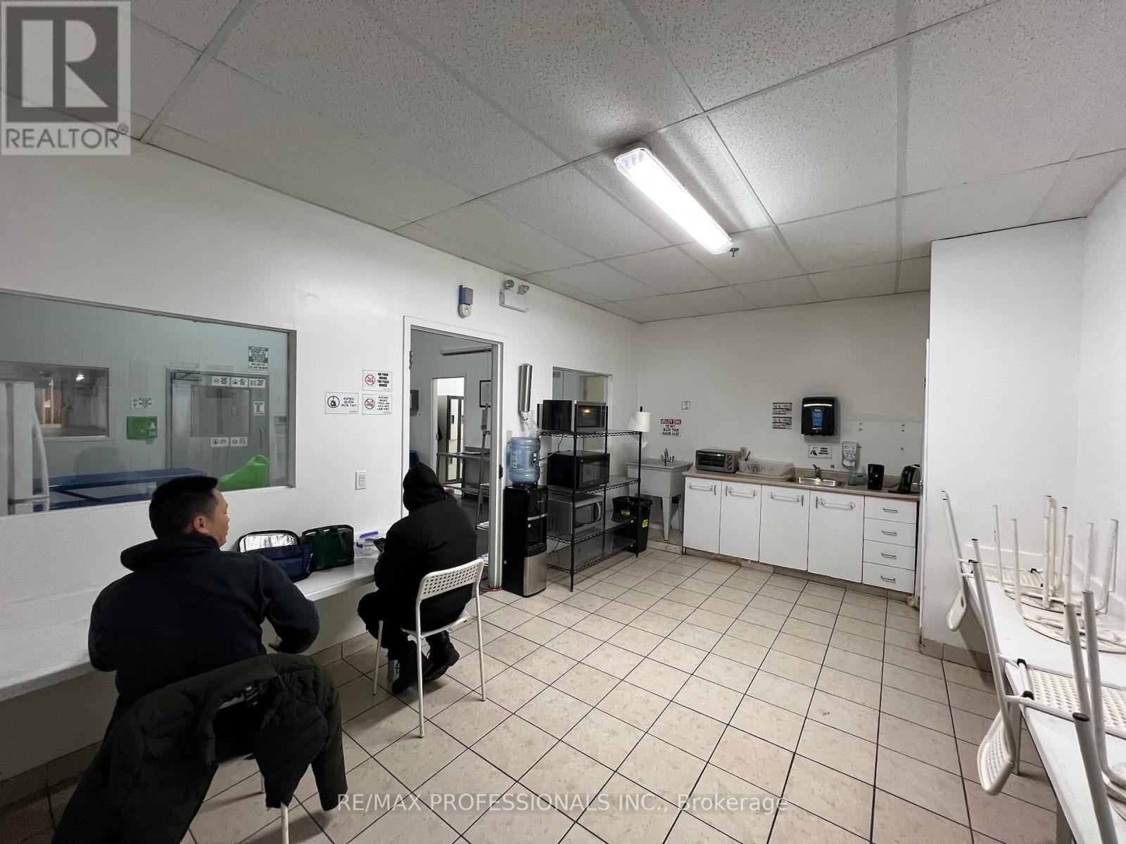 130 North Queen Street, Toronto, Ontario  M8Z 2E4 - Photo 23 - W13112174