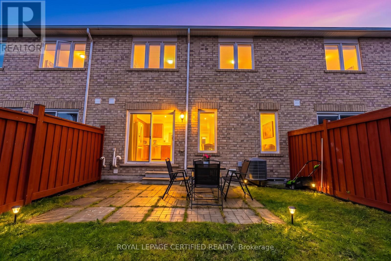 441 Cavanagh Lane, Milton, Ontario  L9T 8G6 - Photo 2 - W13112186