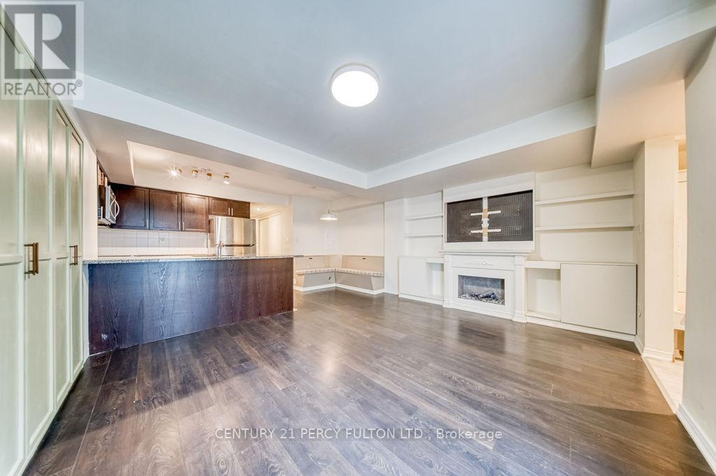 103 - 3 APPLEWOOD LANE W, Toronto, Ontario