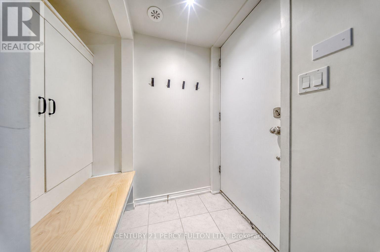 103 - 3 Applewood Lane W, Toronto, Ontario  M9C 0C1 - Photo 4 - W13112202