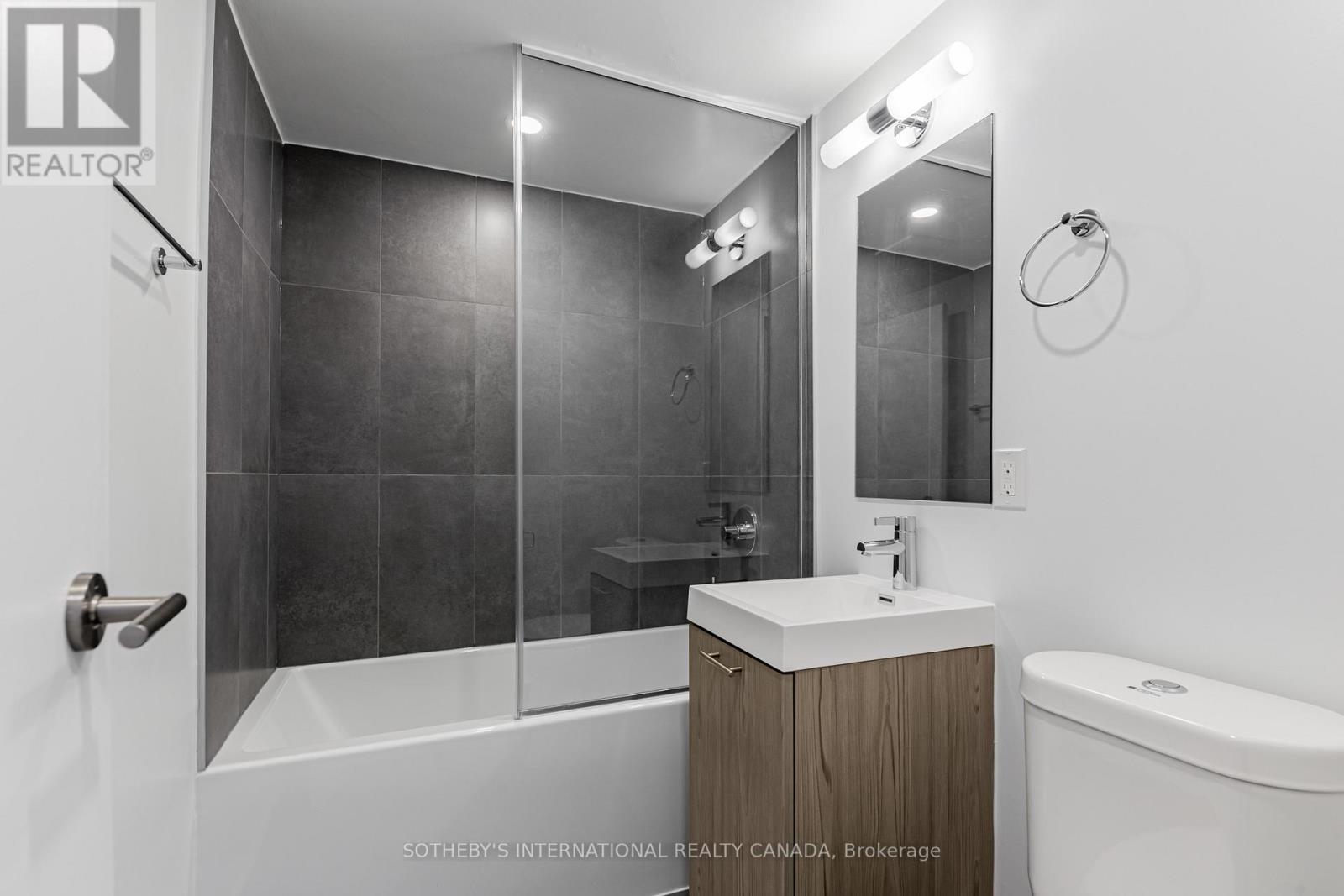 N0520 - 135 Tyndall Avenue, Toronto, Ontario  M6K 2G3 - Photo 19 - W13112212