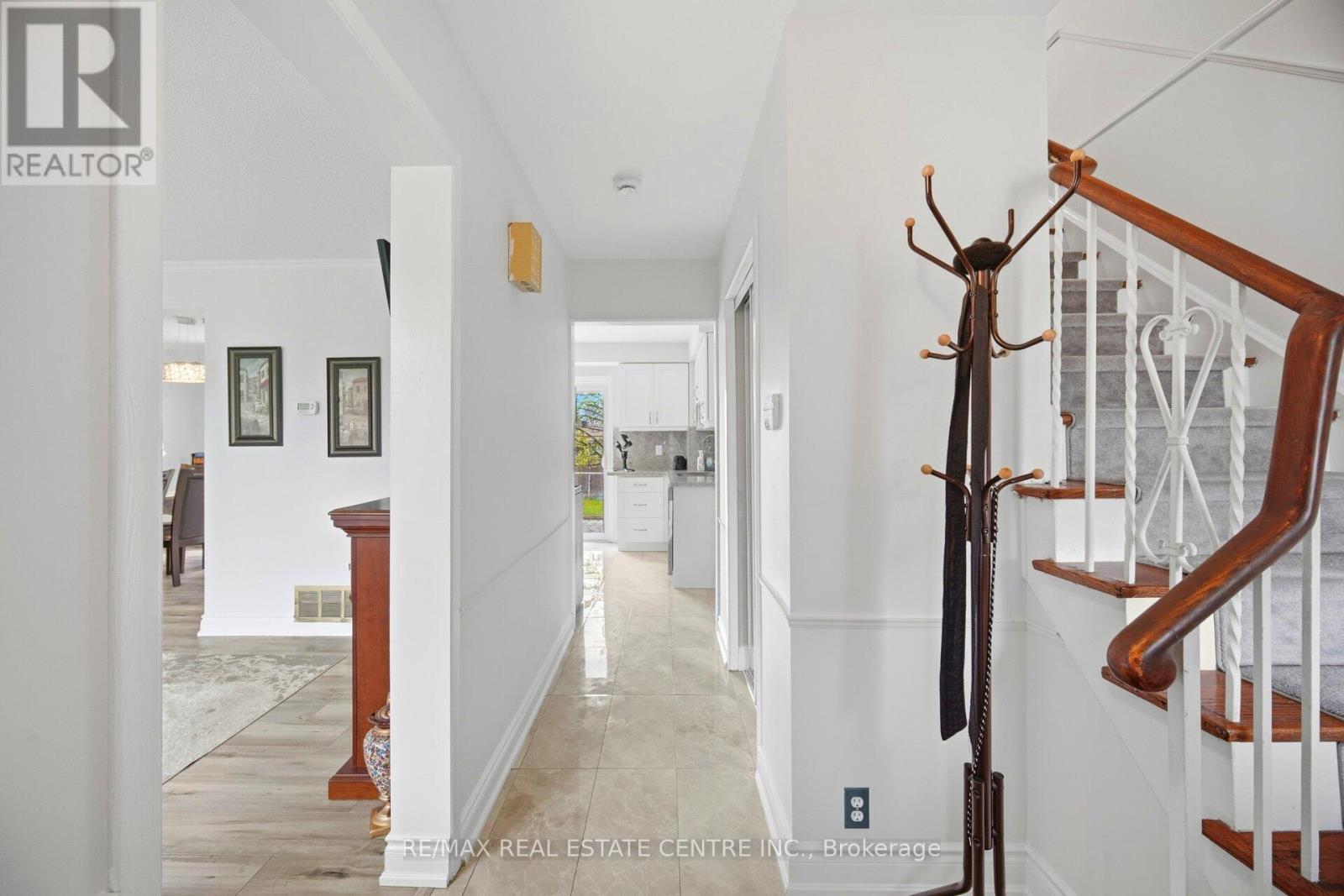 50 Esplanade Road, Brampton, Ontario  L6T 2C8 - Photo 3 - W13112218