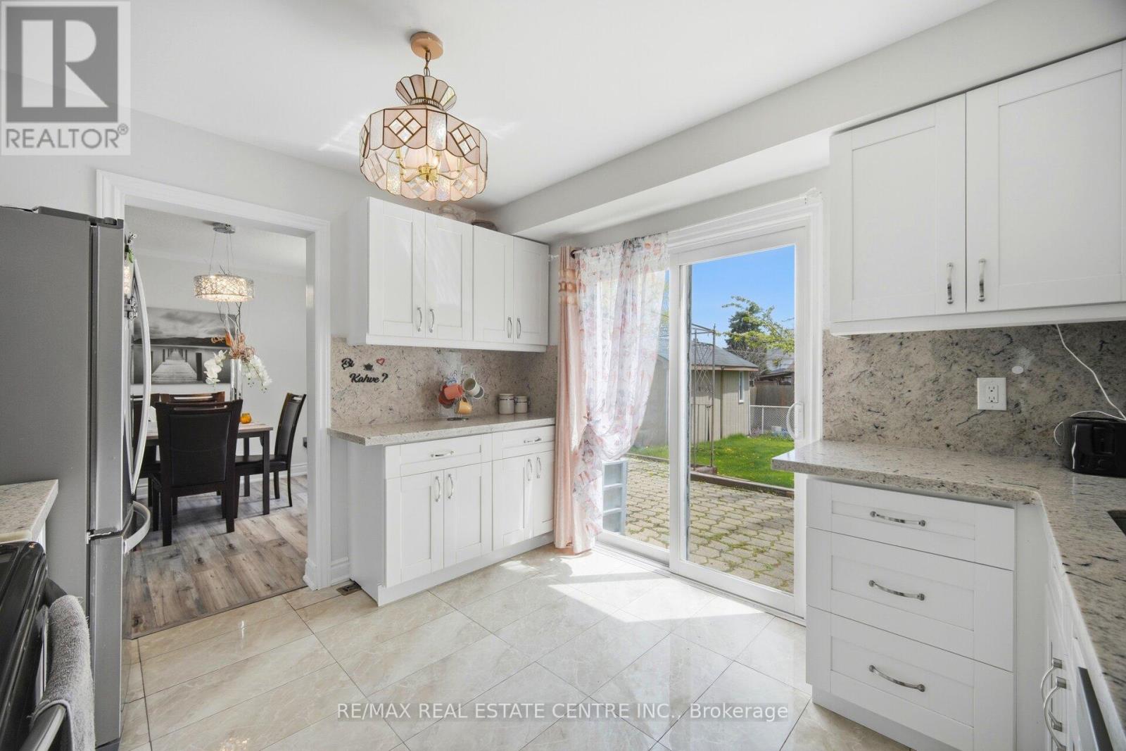 50 Esplanade Road, Brampton, Ontario  L6T 2C8 - Photo 8 - W13112218