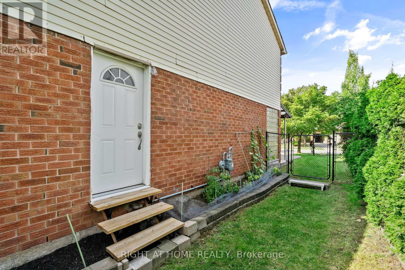 Bsmnt - 2064 Glenada Crescent, Oakville, Ontario  L6H 4M2 - Photo 3 - W13112224
