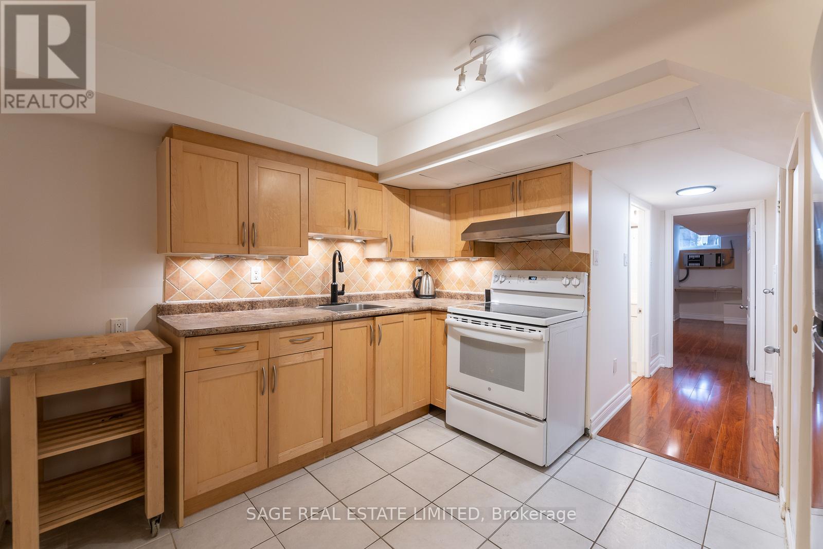 Basement - 38 Osler Street, Toronto, Ontario  M6P 4A2 - Photo 2 - W13112304