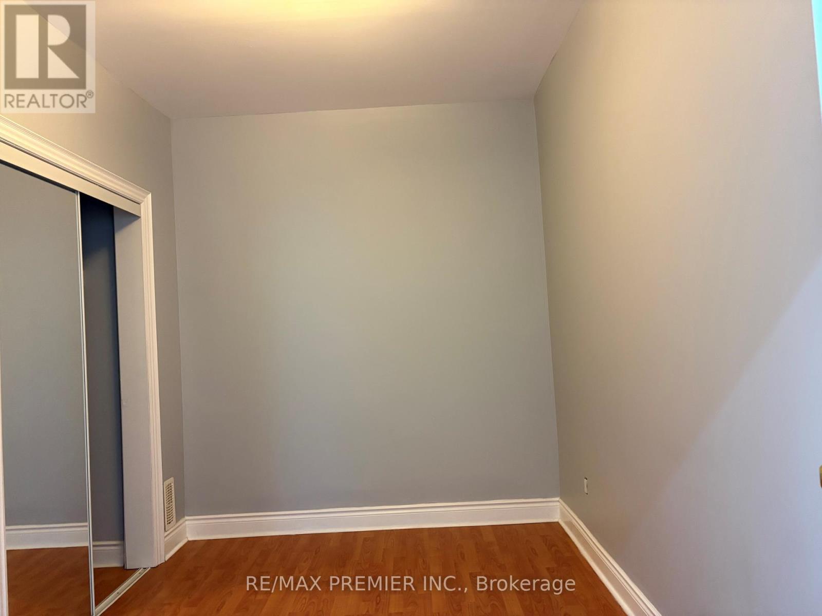 Upper - 938 Bloor Street W, Toronto, Ontario  M6H 1L4 - Photo 5 - W13112310