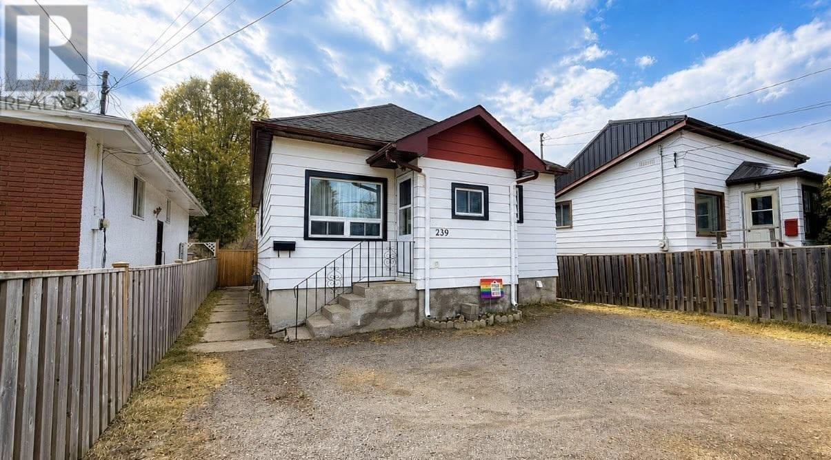 239 Egan St, Thunder Bay, Ontario  P7A 2W6 - Photo 1 - TB2600983