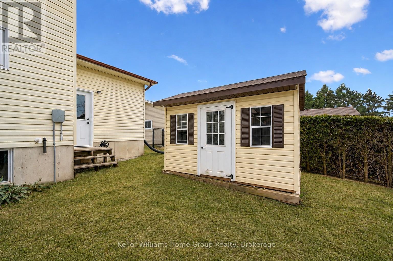 28 Edward Street, Mapleton, Ontario  N0G 1P0 - Photo 35 - X12911932