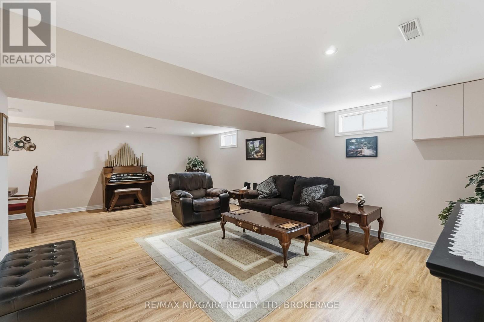 4 Rossie Place, St. Catharines (Oakdale), Ontario  L2P 2G6 - Photo 15 - X13112374