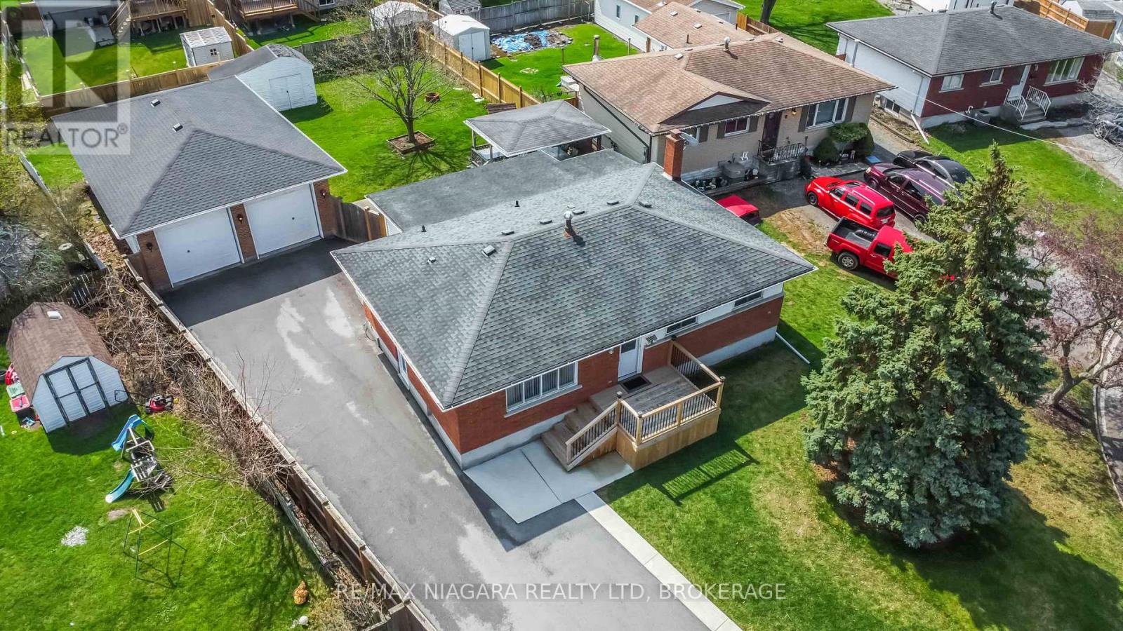 4 Rossie Place, St. Catharines (Oakdale), Ontario  L2P 2G6 - Photo 28 - X13112374