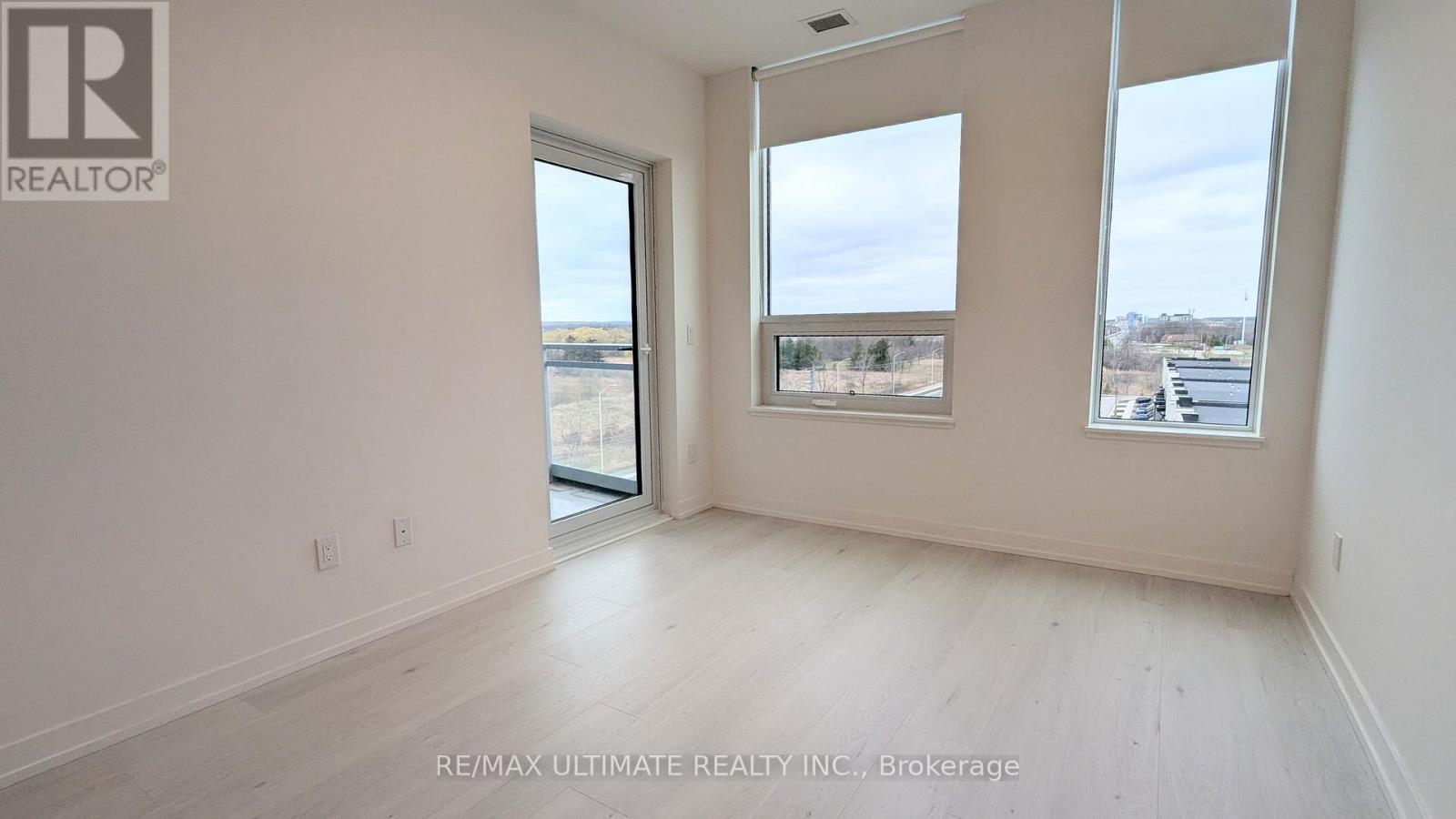 636 - 2501 Saw Whet Boulevard, Oakville, Ontario  L6M 4G3 - Photo 7 - W13112106