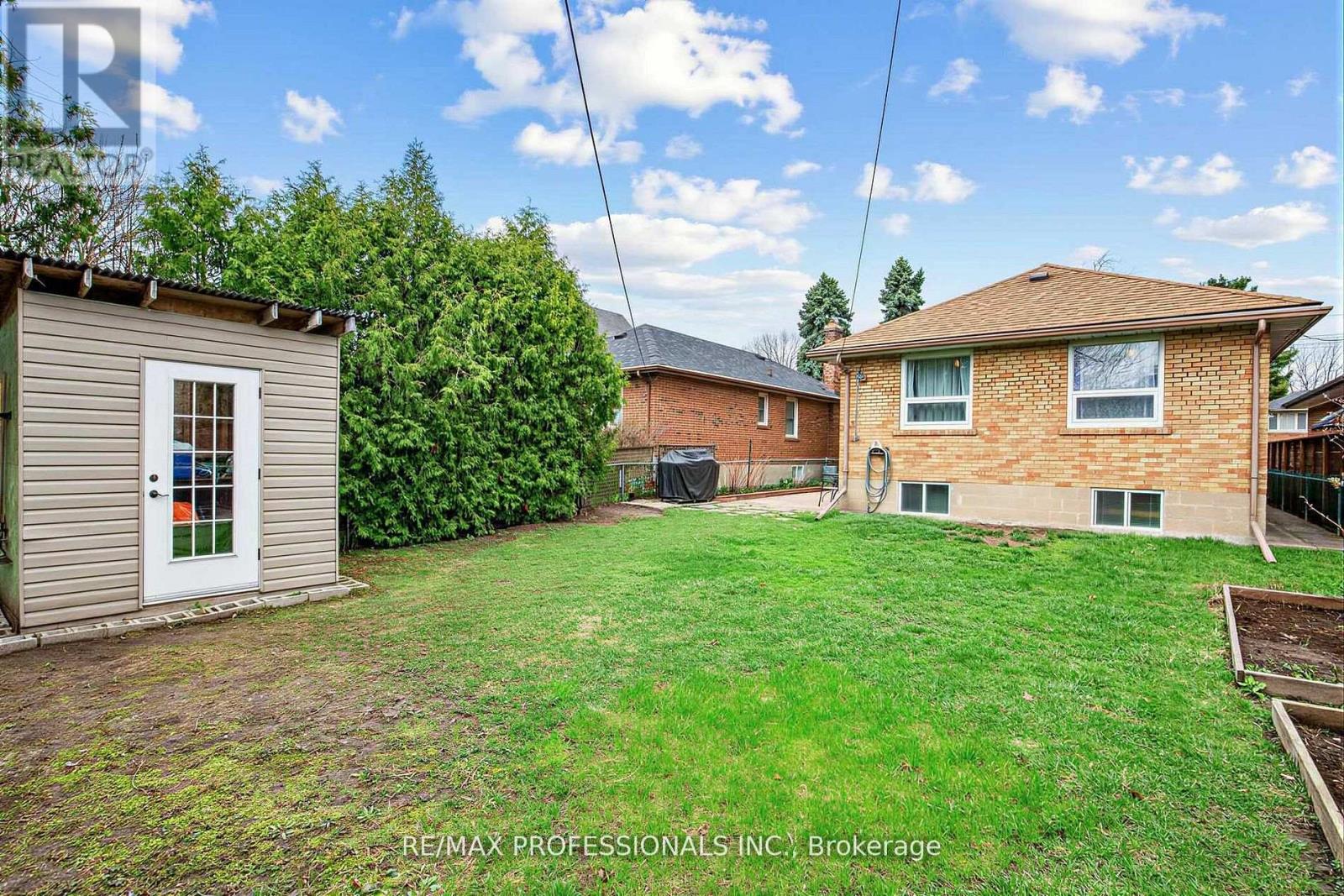 47 Claymore Drive, Toronto, Ontario  M8Z 2S3 - Photo 28 - W13107334