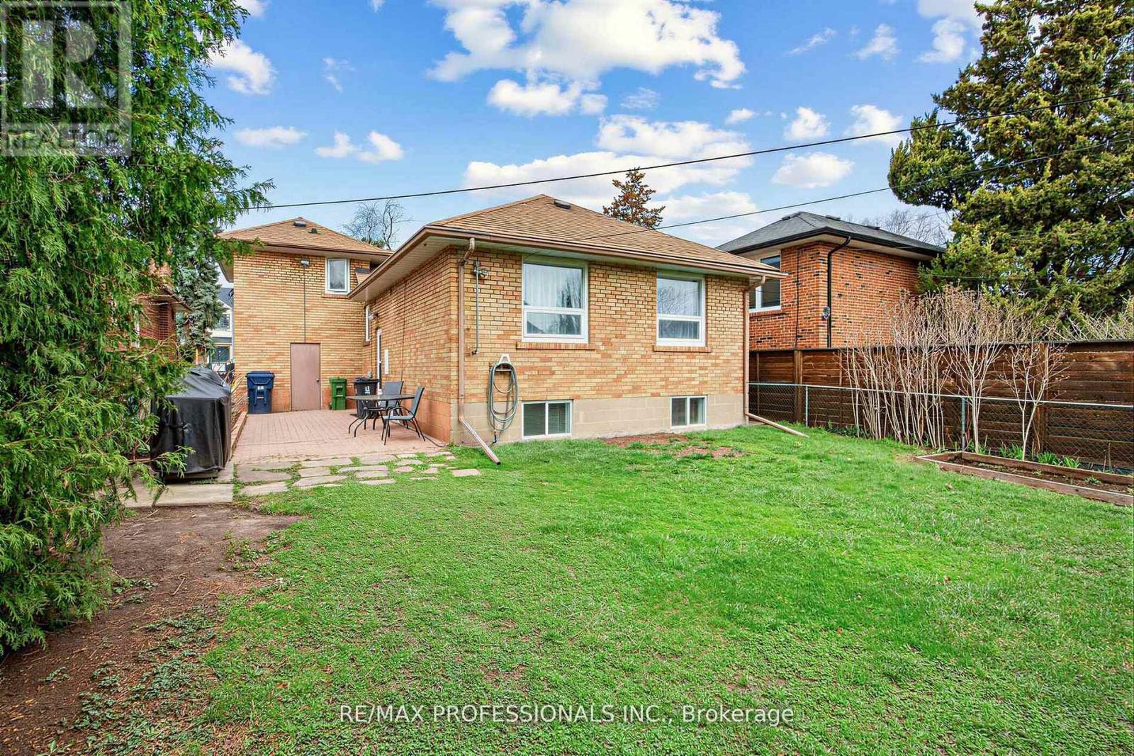 47 Claymore Drive, Toronto, Ontario  M8Z 2S3 - Photo 25 - W13107334