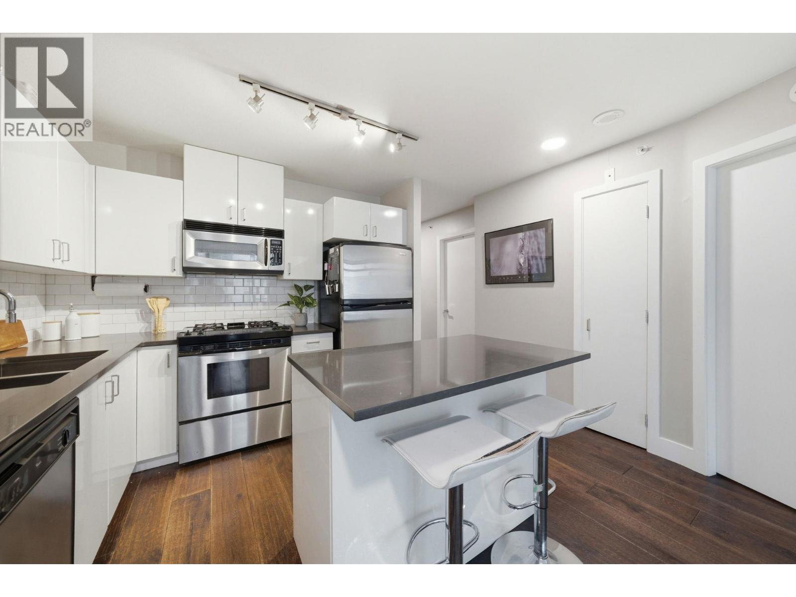405 155 W 1st Street, North Vancouver, British Columbia  V7M 3N8 - Photo 6 - R3121899