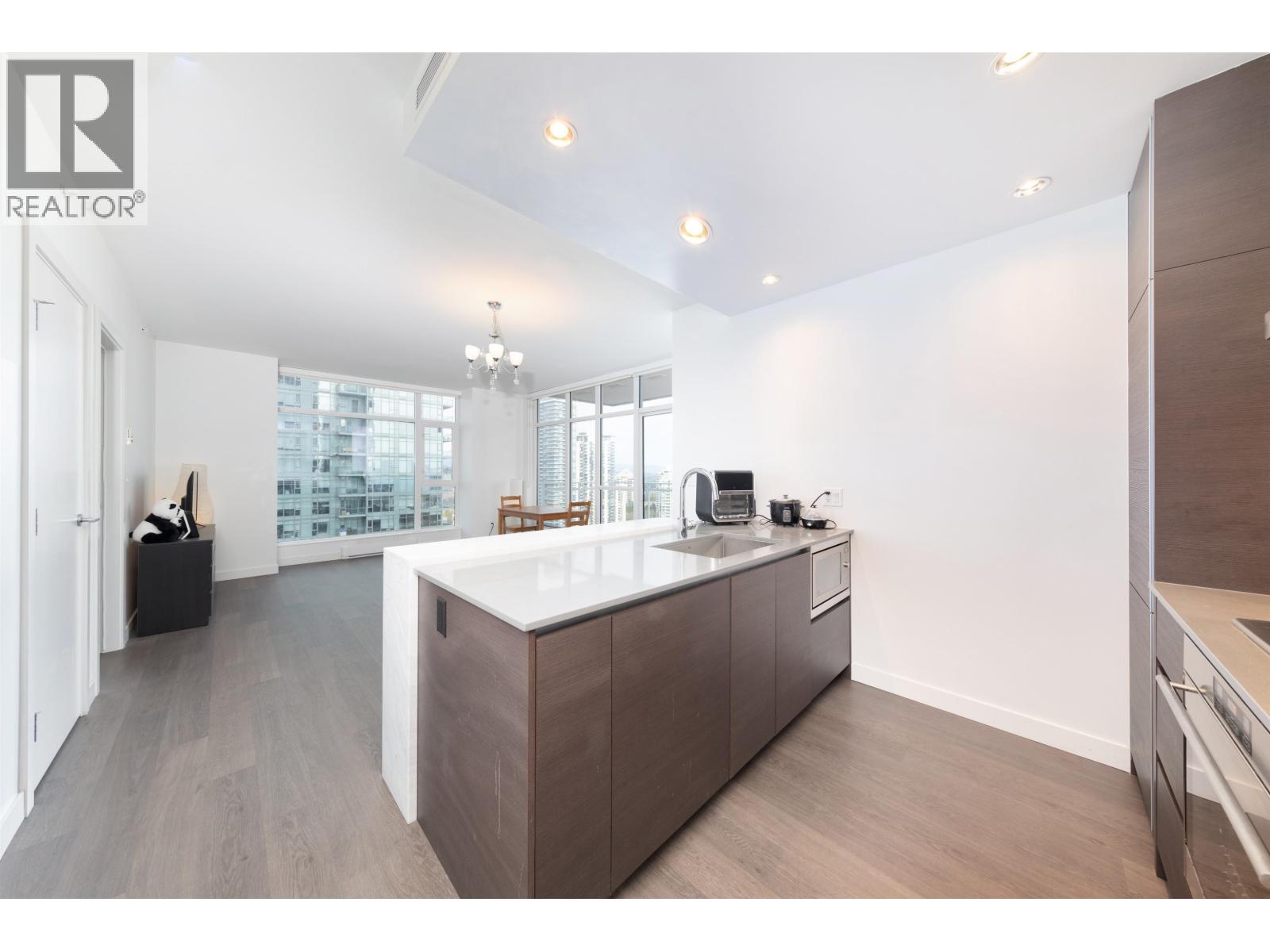 2110 4670 Assembly Way, Burnaby, British Columbia V5H 0H3 - Photo 3 - R3121922