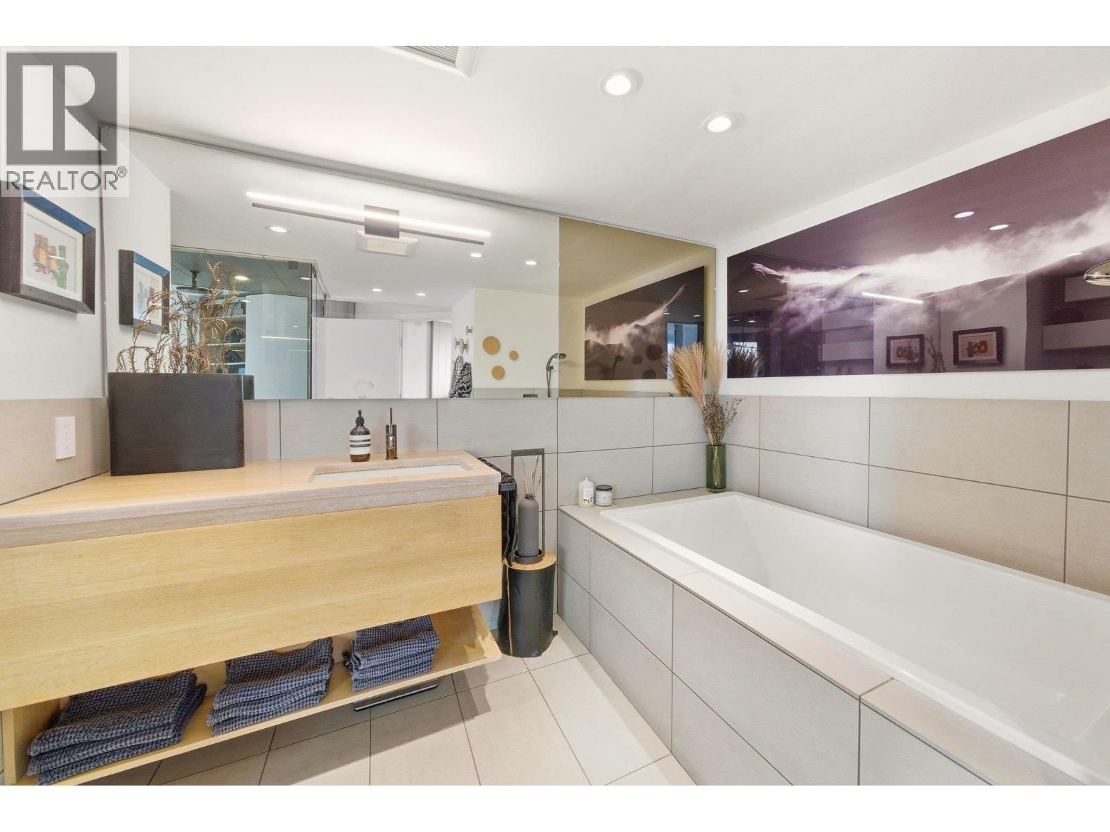 1702 120 W 2nd Street, North Vancouver, British Columbia  V7M 1C3 - Photo 20 - R3121932