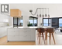 1702 120 W 2ND STREET, North Vancouver, British Columbia