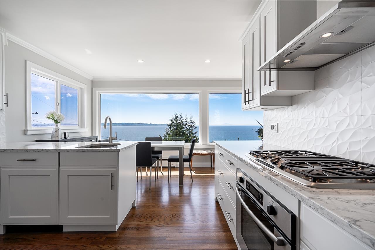 14535 Sunset Drive, White Rock, British Columbia  V4B 2V7 - Photo 8 - R3117949