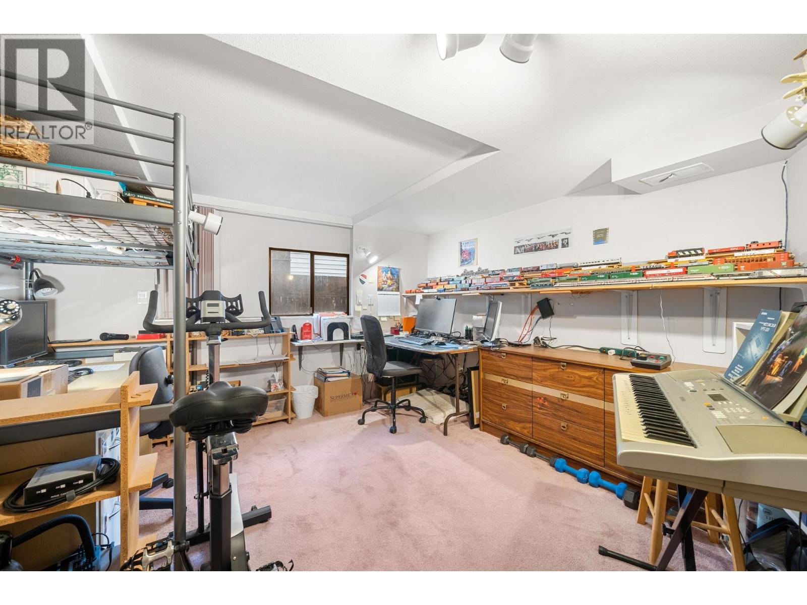 741 E 14th Street, North Vancouver, British Columbia  V7L 2P3 - Photo 25 - R3121928