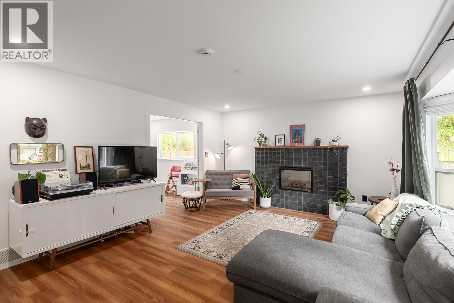 8029 Westlake Street, Burnaby, British Columbia V5A 2A9 - Photo 7 - R3121950
