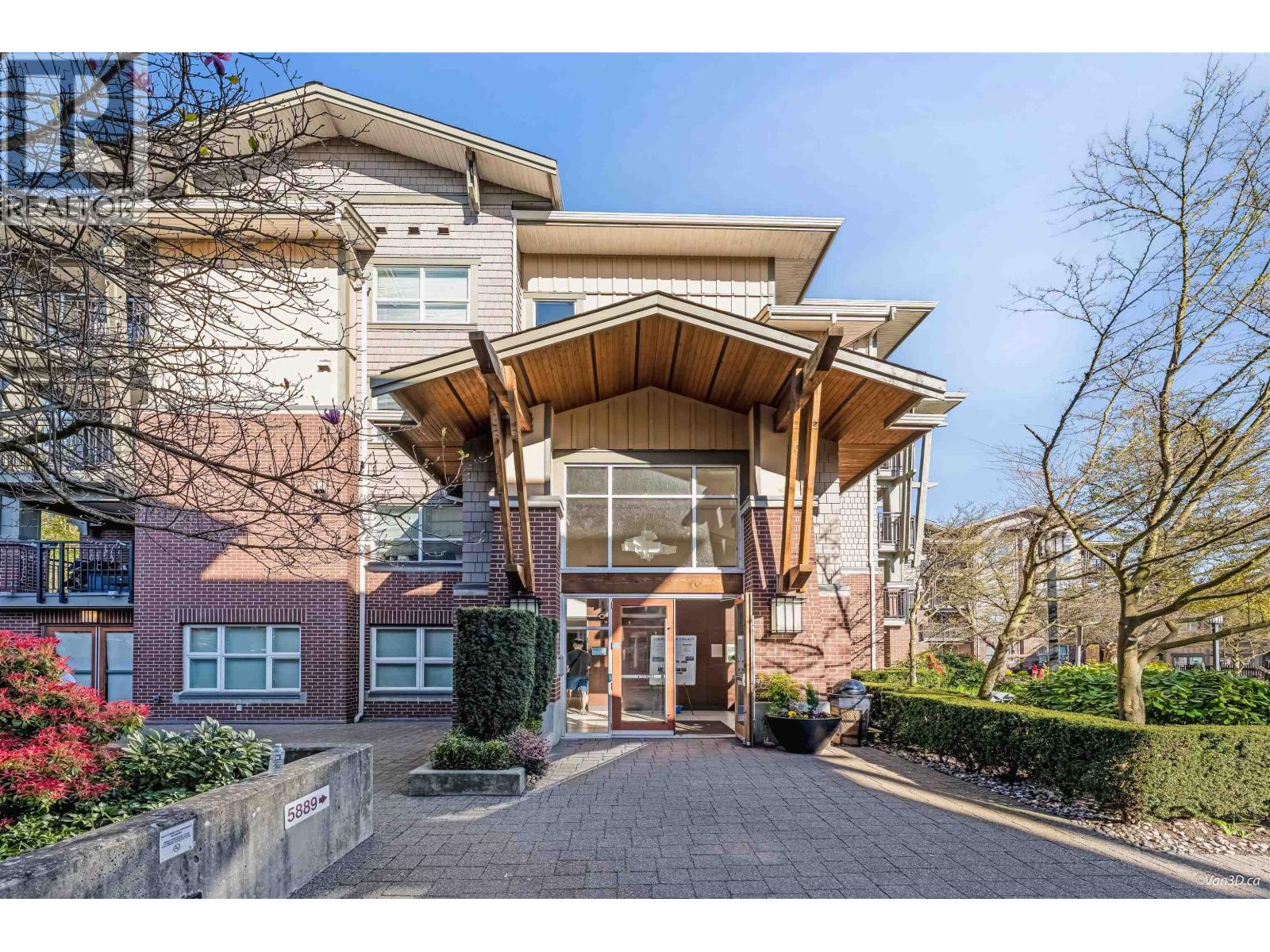 303 5889 Irmin Street, Burnaby, British Columbia  V5J 0C1 - Photo 2 - R3108602