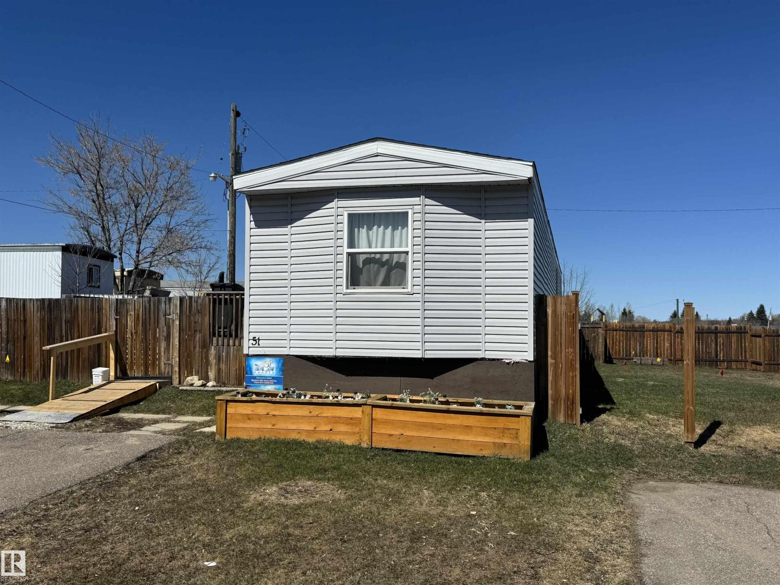 51 Wildwood, Cold Lake, Alberta  T9M 1Z4 - Photo 2 - E4487003
