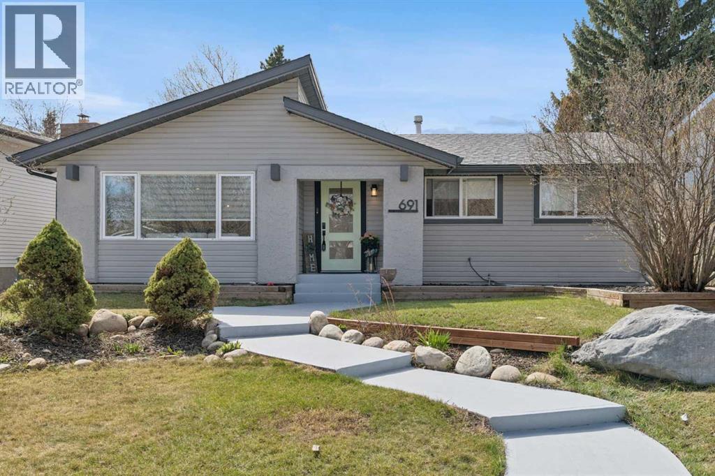 691 Brookpark Drive SW, Calgary, Alberta