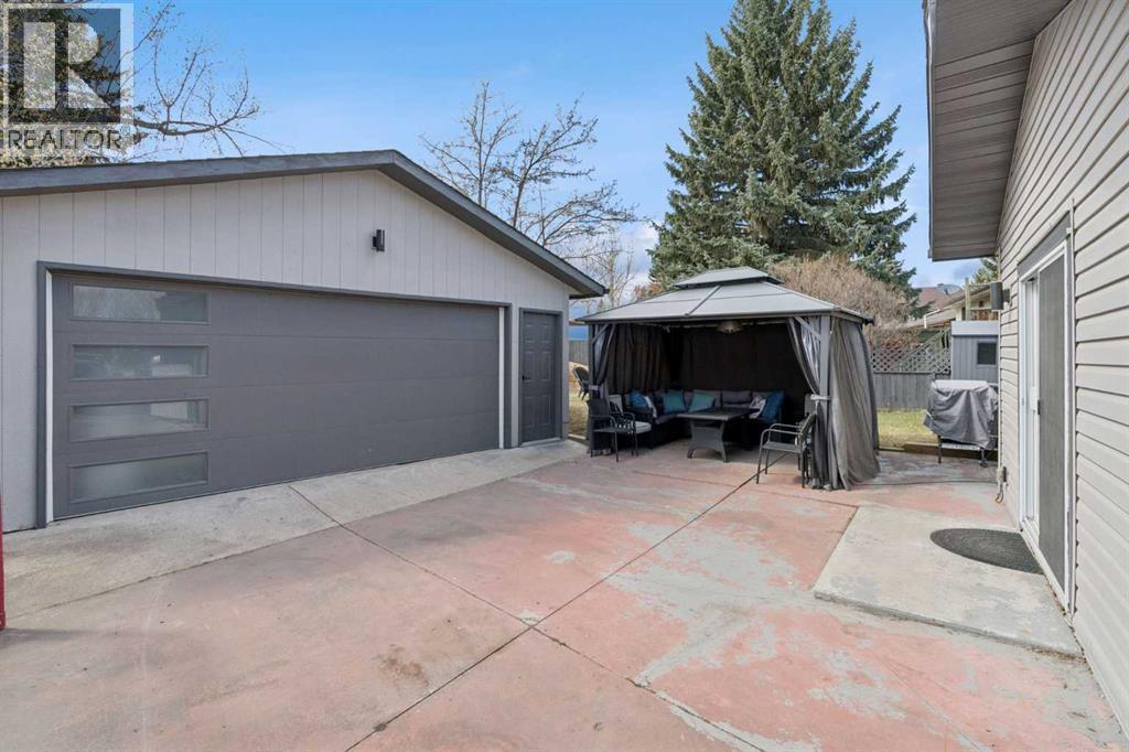 691 Brookpark Drive SW, Calgary, Alberta  T2W 2X2 - Photo 30 - A2306714